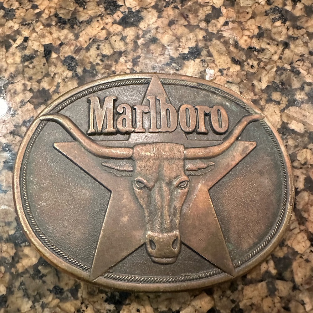 Vintage Marlboro belt buckle 1987